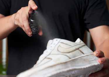 HOW TO CLEAN YOUR NIKE AIR FORCE 1s