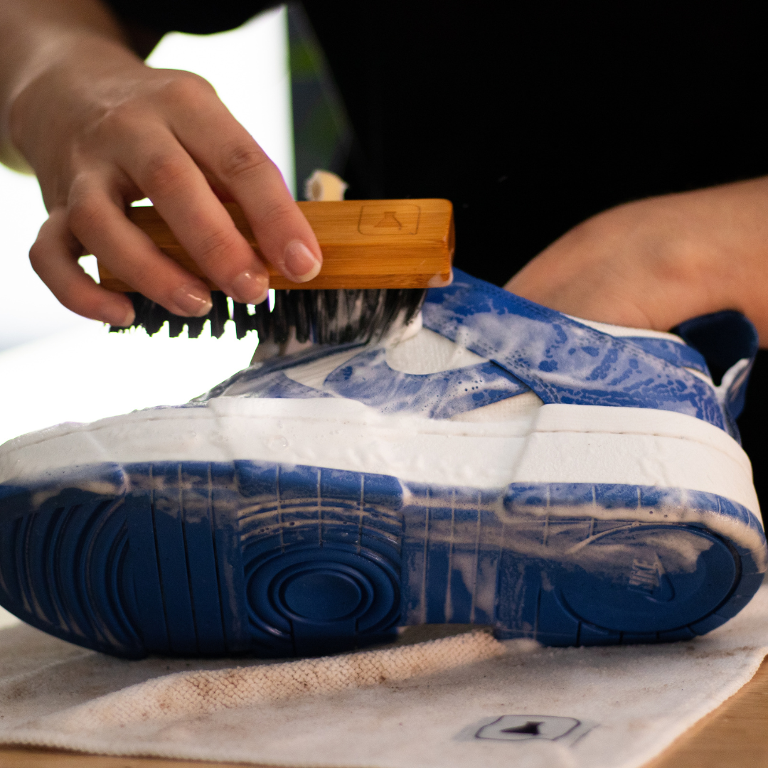 How To Clean Nike Dunk Low Disrupt – Sneaker LAB