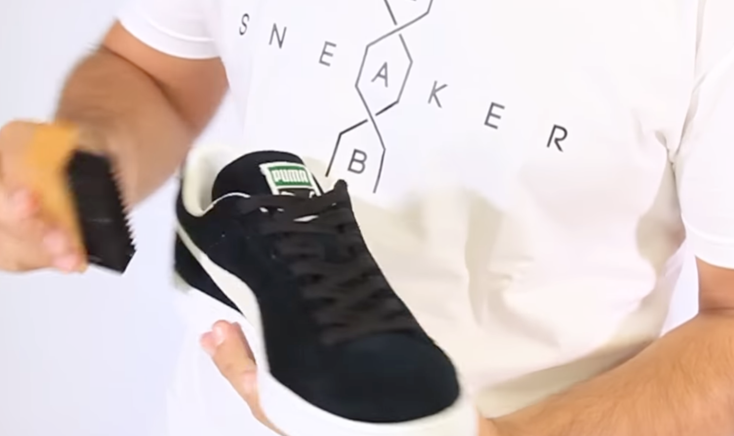 How To Clean Suede Shoes With Sneaker Cleaner – Sneaker LAB