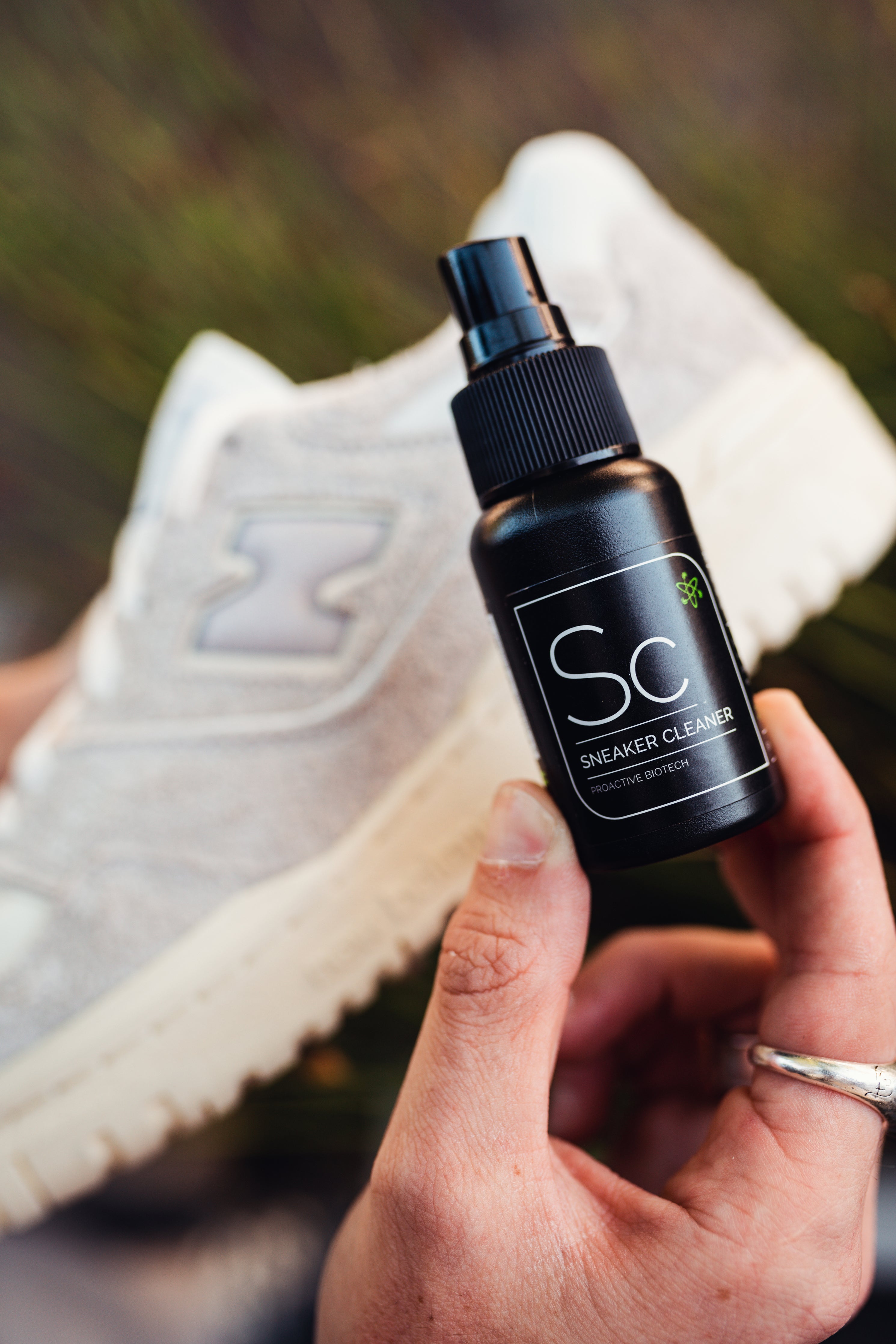 Sneaker Cleaner, Environmentally Friendly Shoe Cleaner